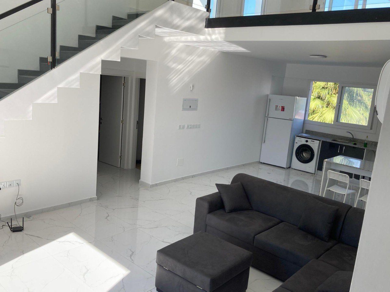Coliseum Court — фото 1
